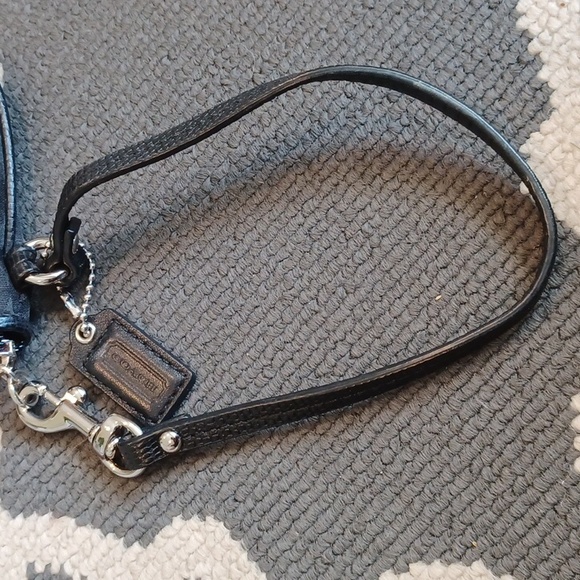 Coach Signature Wristlet Black Canvas & Siver Tone Hardware - Picture 13 of 13